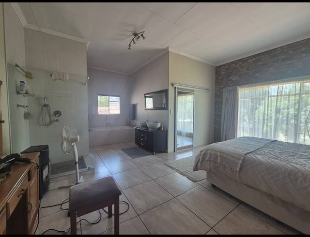 3 BEDROOM HOUSE FOR SALE IN THREE RIVERS EAST